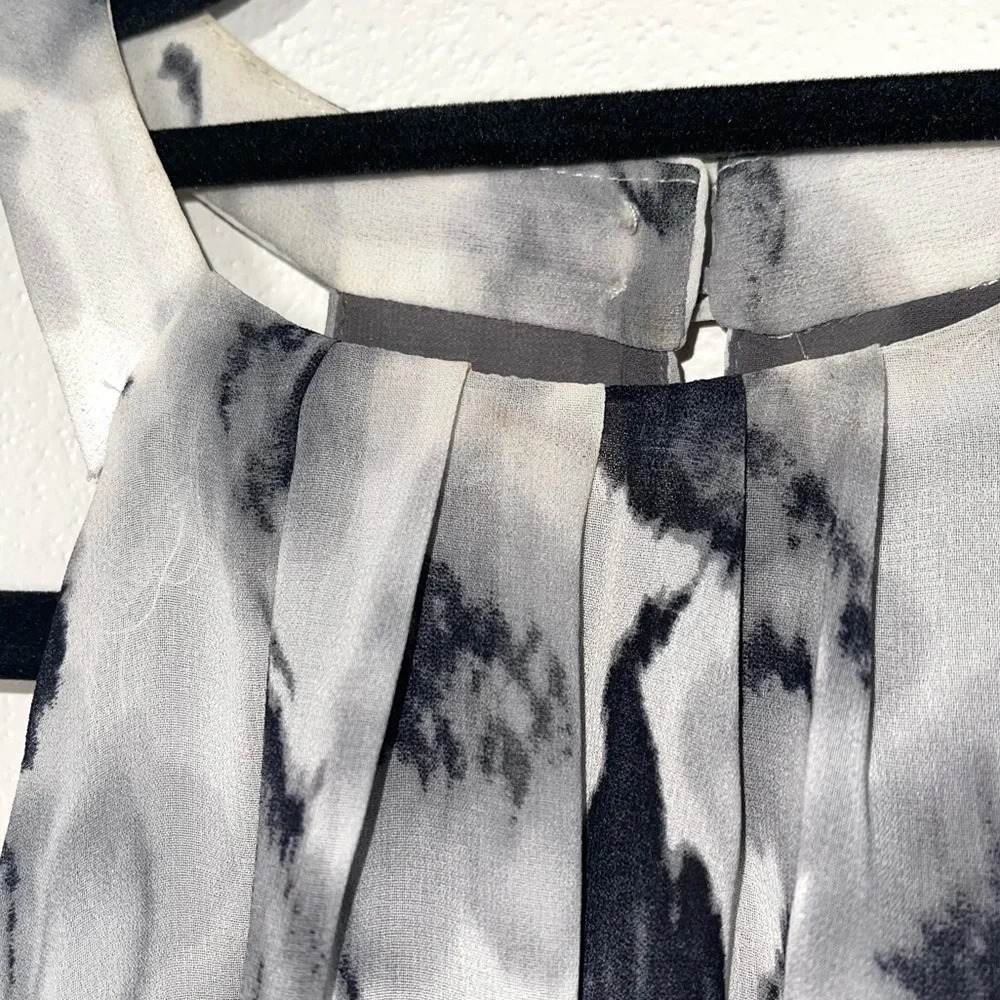 ASTR The Label White & Gray Watercolor Floral Print Shift Dress Small Women’s - Picture 3 of 12